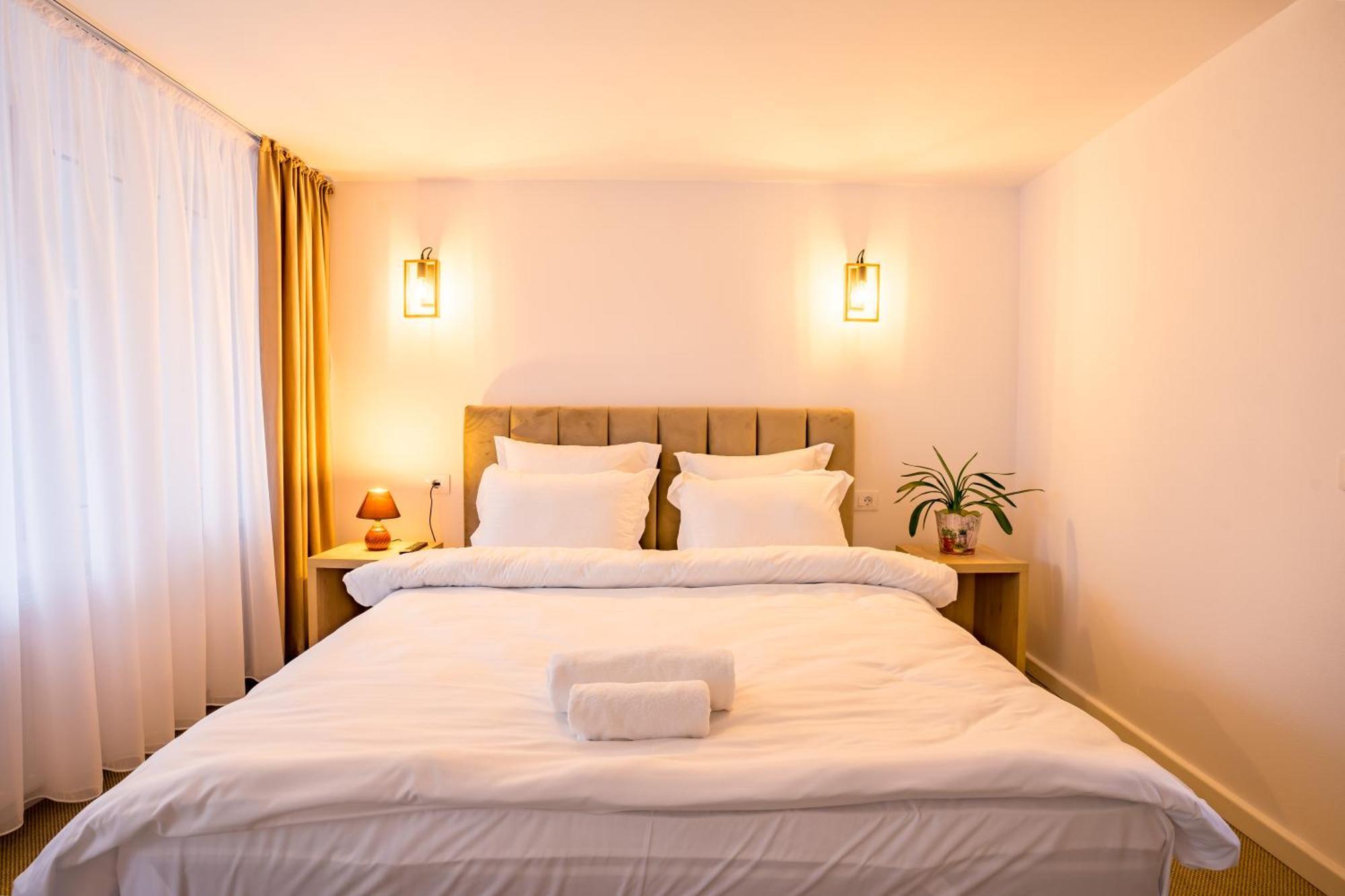 Casa Zuz Voronet Hotel Гура Хуморулуй Екстериор снимка