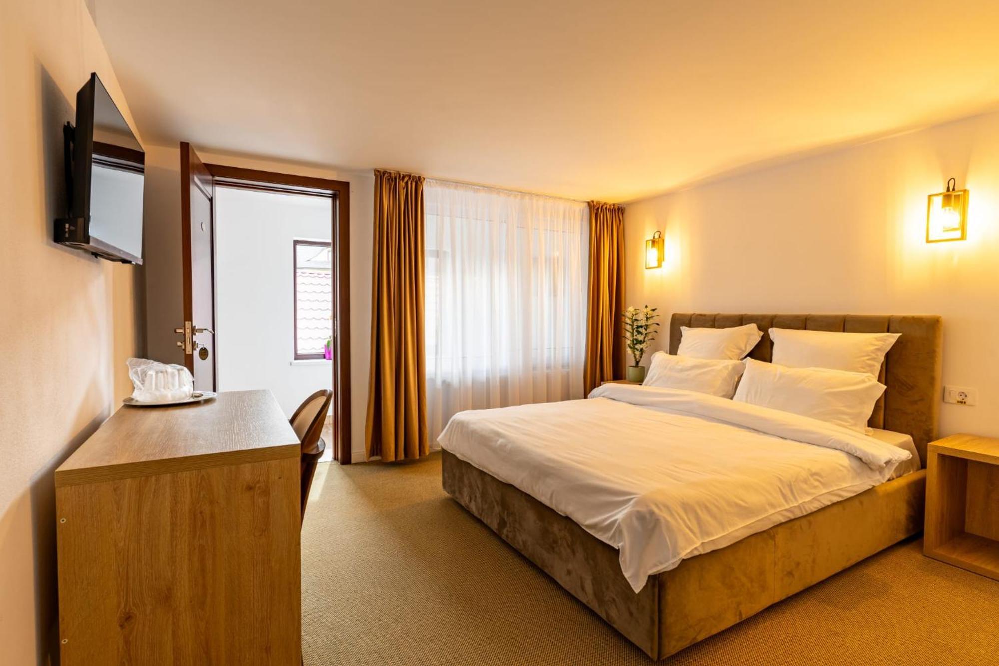 Casa Zuz Voronet Hotel Гура Хуморулуй Екстериор снимка